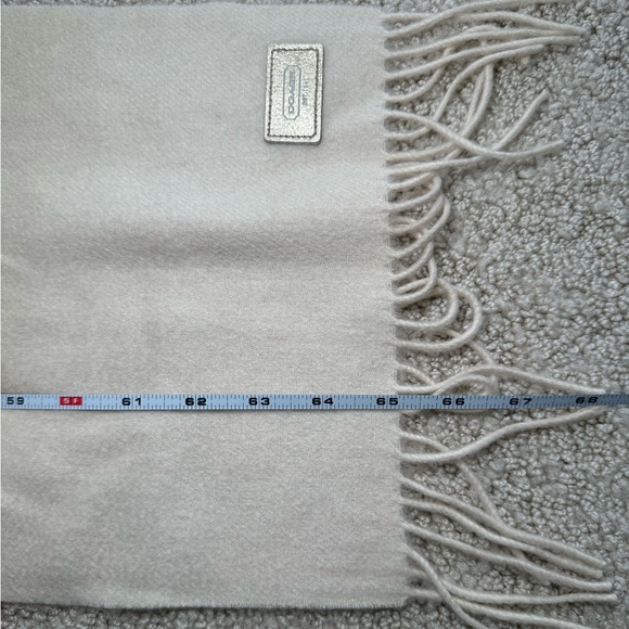 Coach Wool/Cashmere cream/beige scarf - Picture 2 of 7